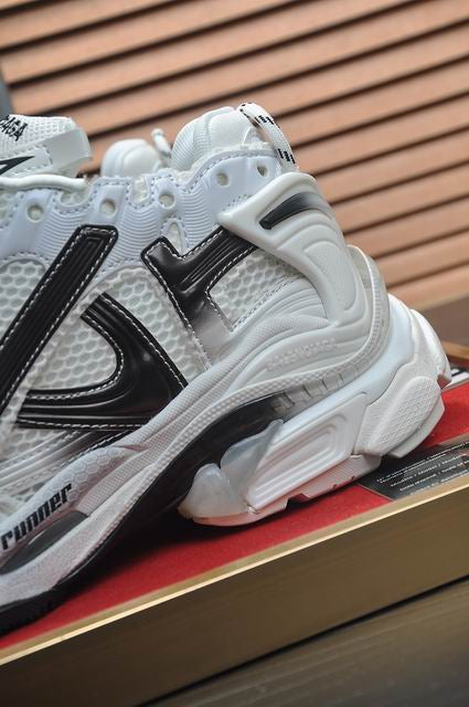 Balenciaga Runner