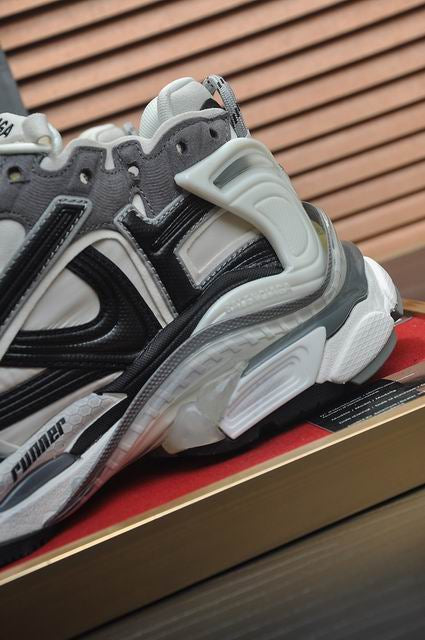 Balenciaga Runner