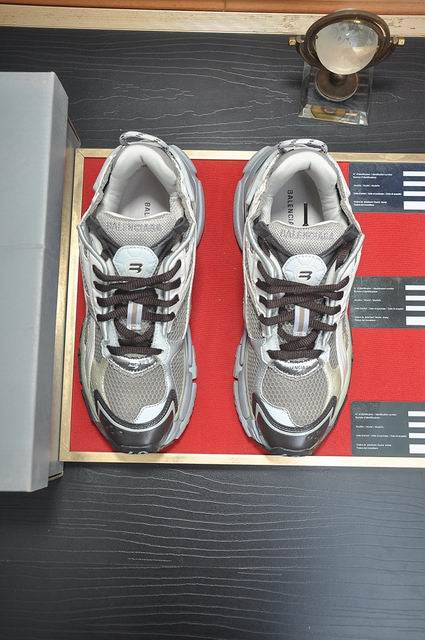 Balenciaga Runner