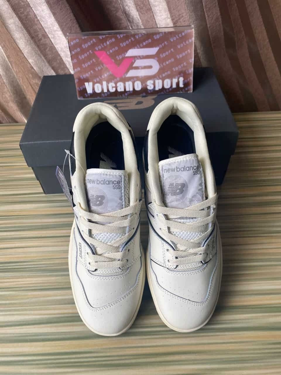 New Balance 550