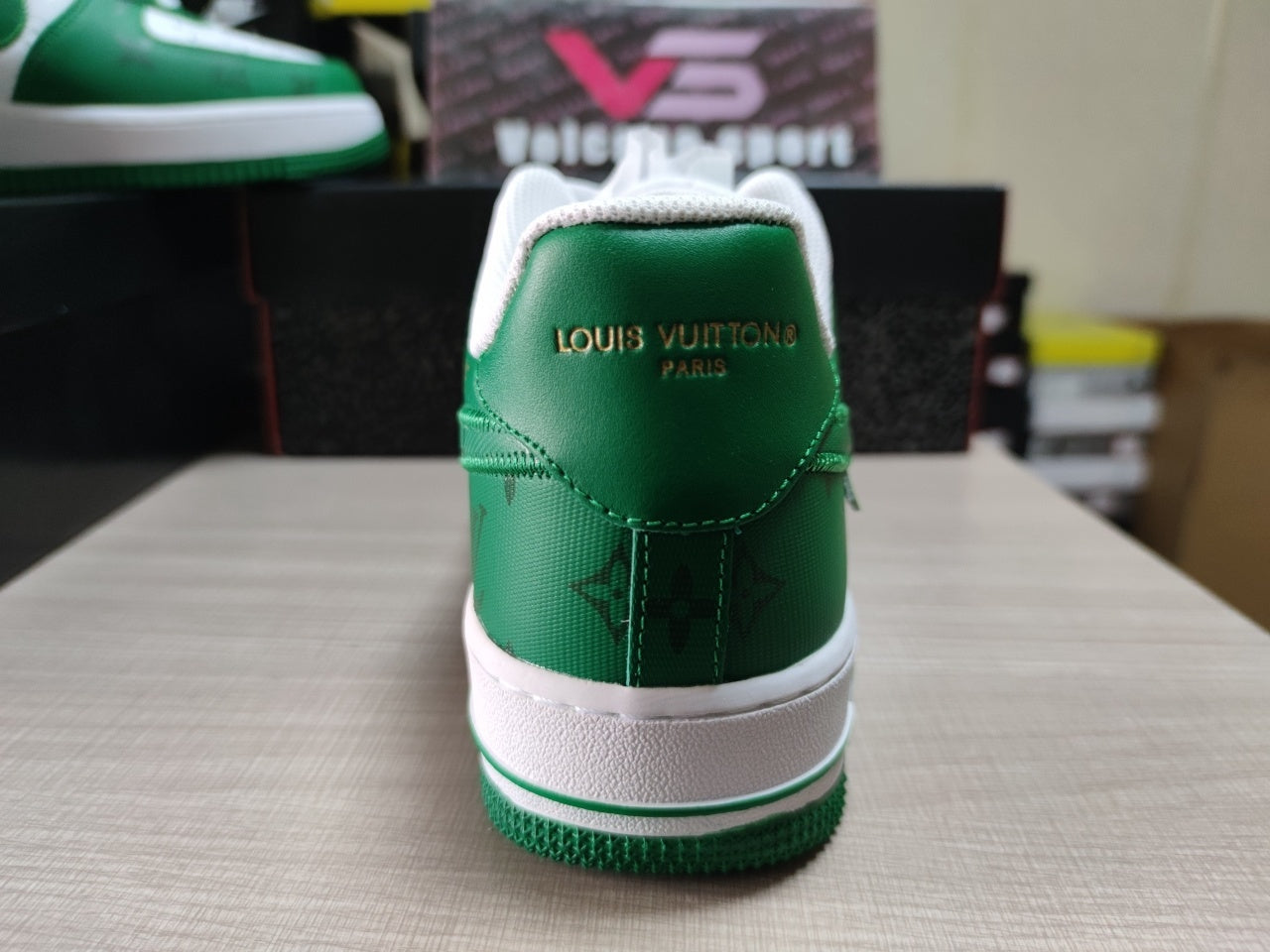 Af1 x Lv